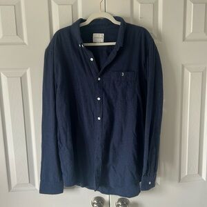American Eagle men’s extra large, very soft button down lightweight